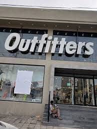Outfitters py 2 female  need hay urigent 0