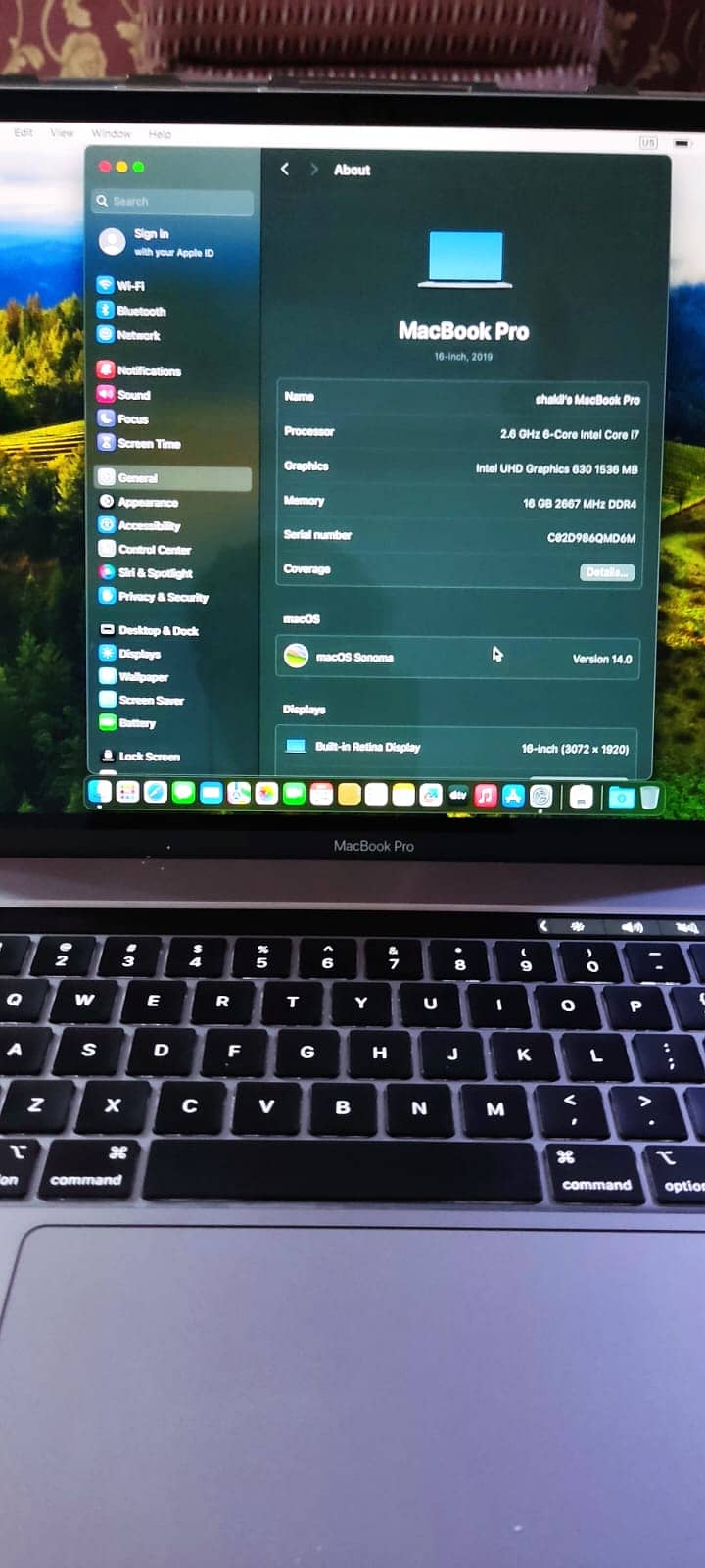 MacBook Pro 16