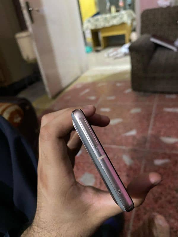 Google Pixel 7 pro lines in screen 0