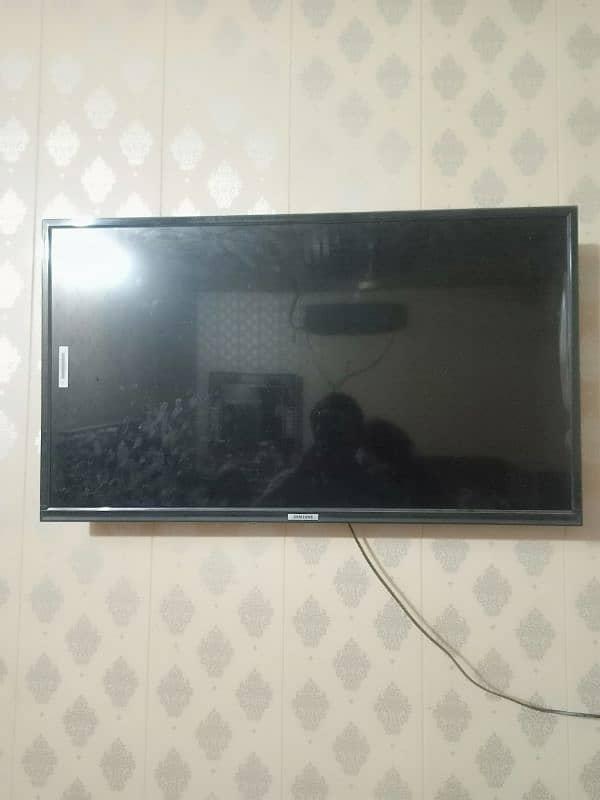 Smart Led Malaysian for sale 43 inches 7
