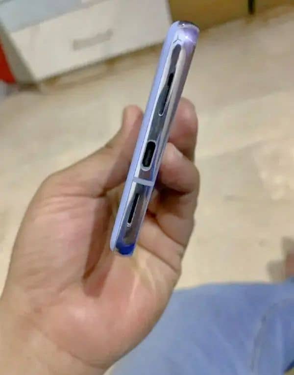Google pixel 8 pro 10x10 condition okay exchange possible to iPhone 3