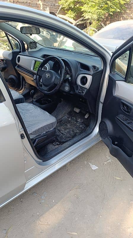 Toyota Vitz 2013 3