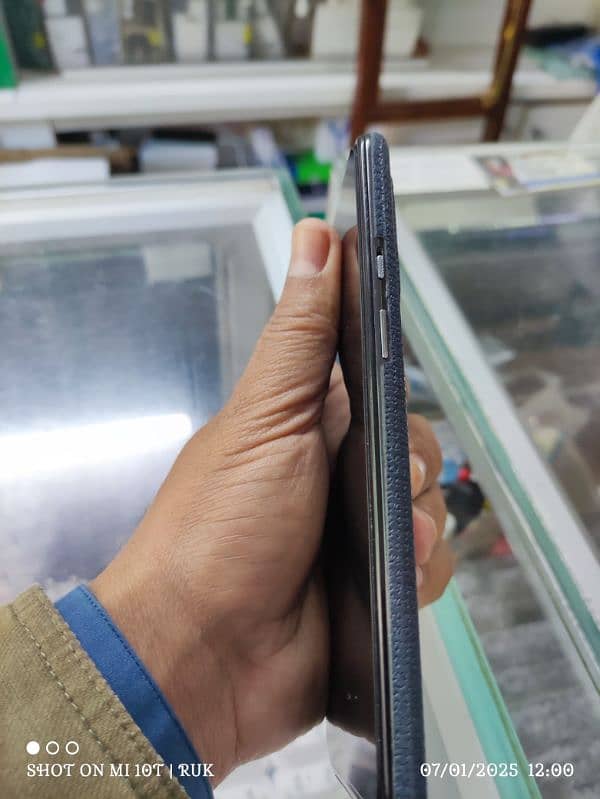ONEPLUS 9 5G ( exchange possible) 4