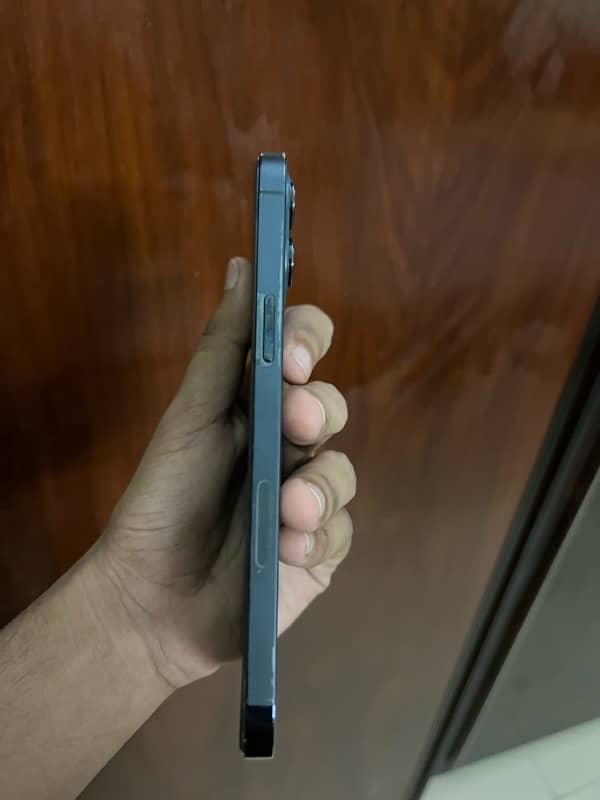 iphone 12 Pro Max 3