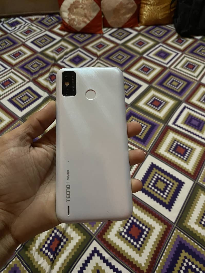 Tecno Spark 6 Go 2