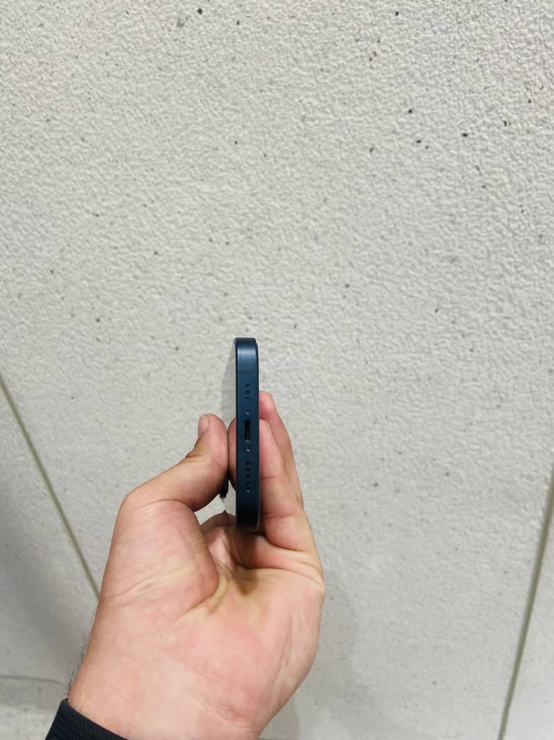 Iphone 14 contact 03098240881 only whats app 2