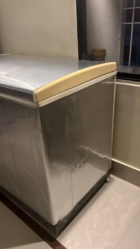 Waves Deep Freezer Perfect Excellent Working 1