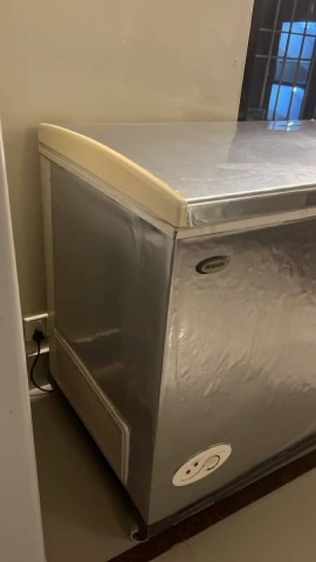 Waves Deep Freezer Perfect Excellent Working 3