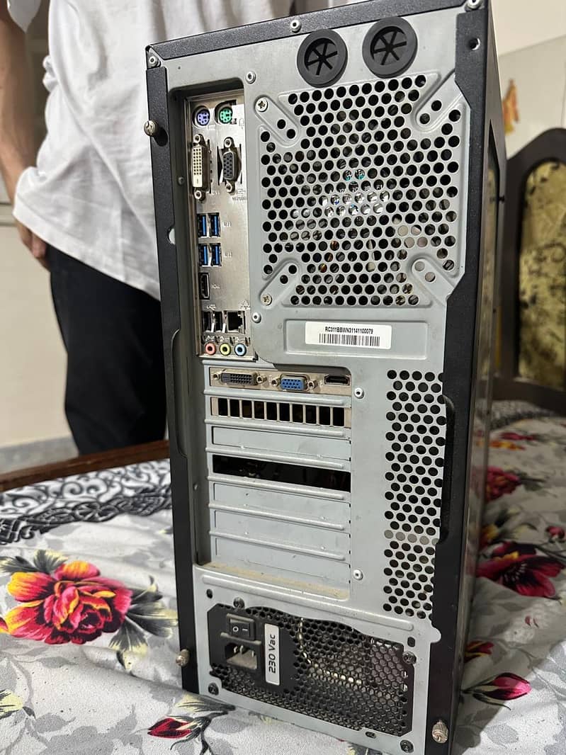 High-Performance Workstation PC for Professional Use - 8GB RAM, 1TB HD 2