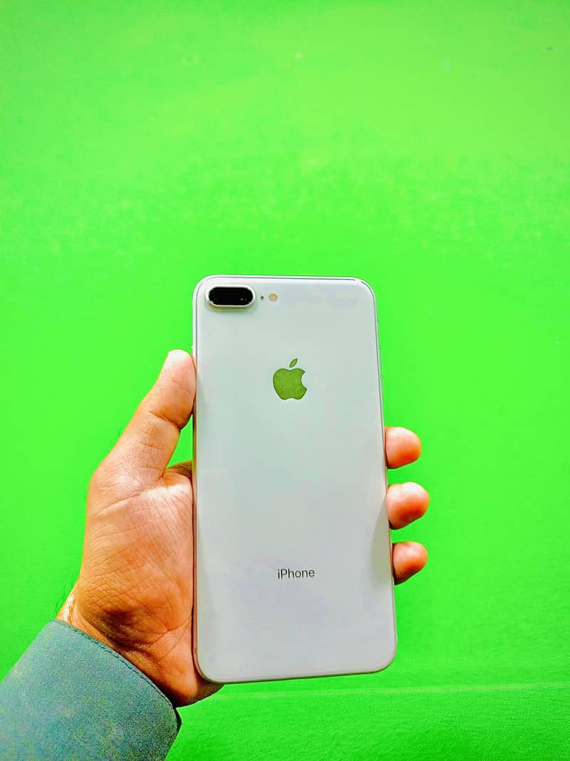 Iphone 8 plus 10/10 condition sim time available 5