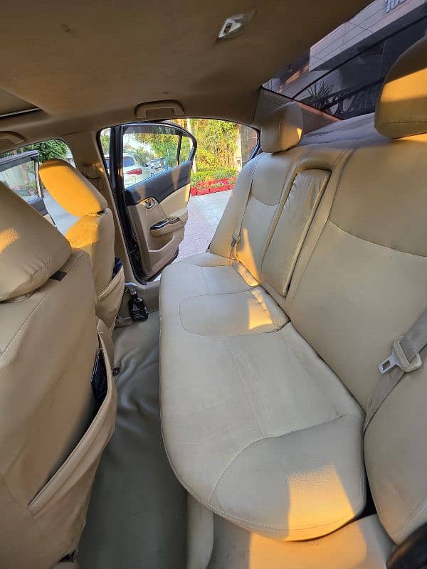 Honda Civic 2013 for sale, Grey, Full option 17