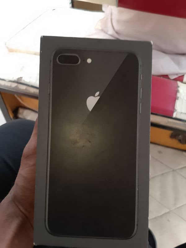 IPHONE 8 PLUS 10/9 2