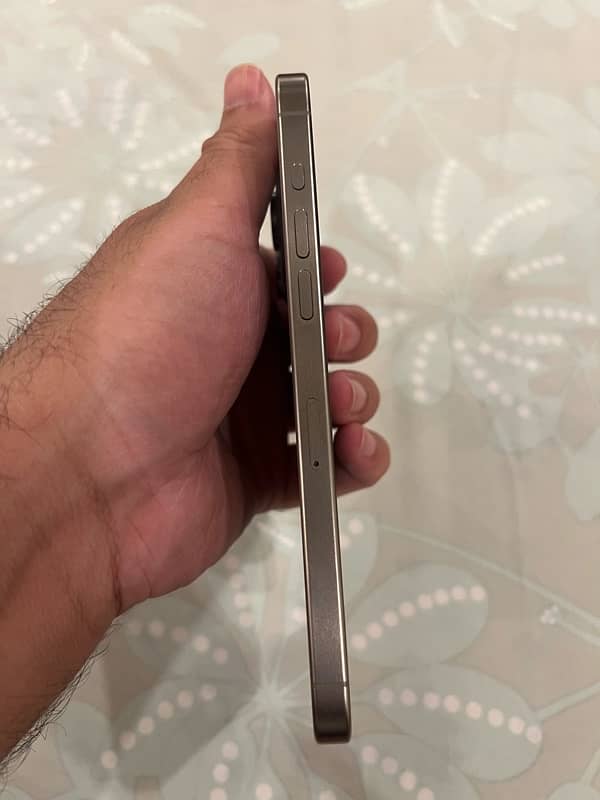 iphone 15 pro max , just box open PHYSICAL SIM, non pta, factory unlok 7