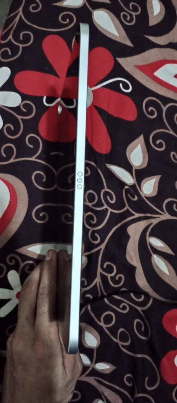 I pad 10th generation 6