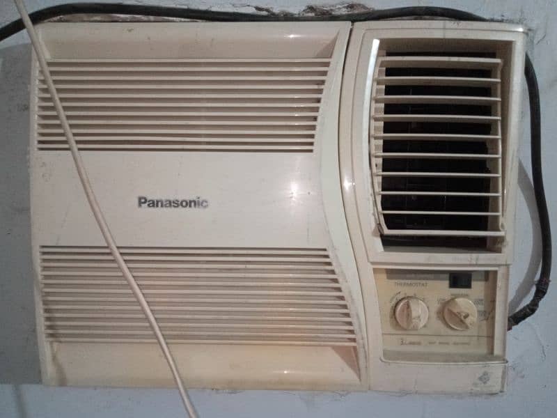window ac . whtsap. . 03463183595 0