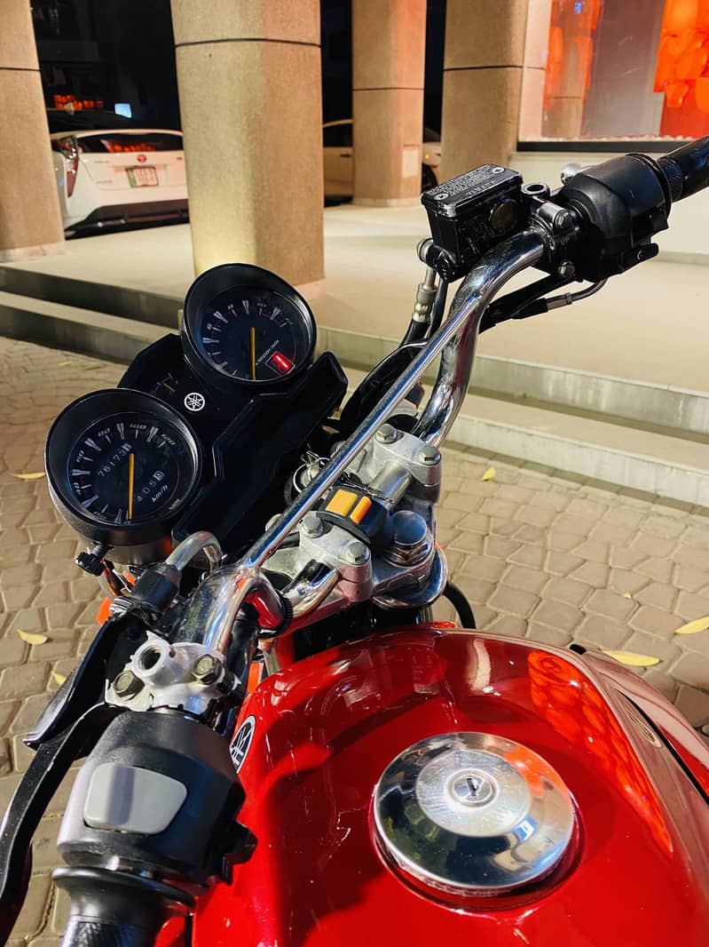 Yamaha YBR 125G 8