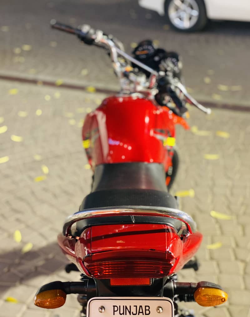 Yamaha YBR 125G 12