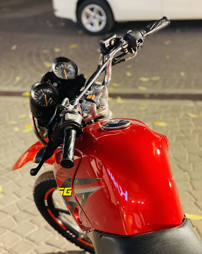 Yamaha YBR 125G 16
