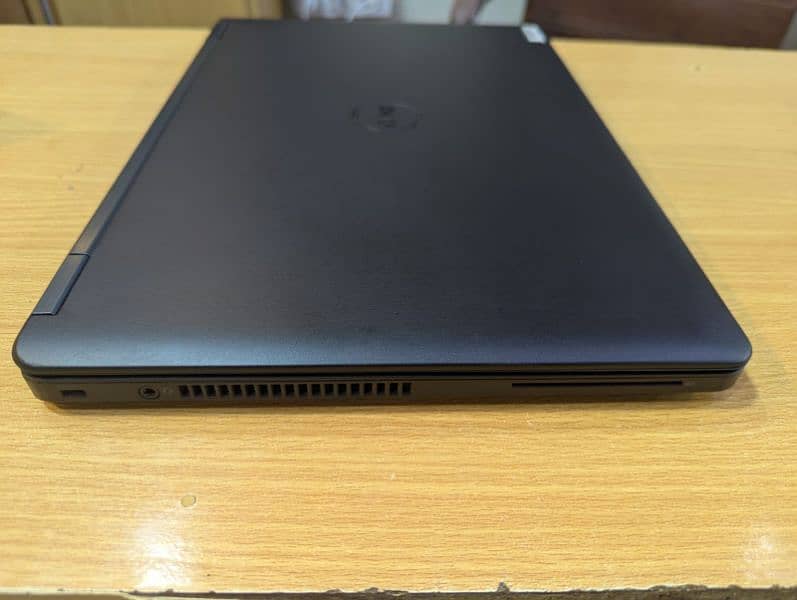 DELL LATITUDE 5450 i5 5th Fhd 1