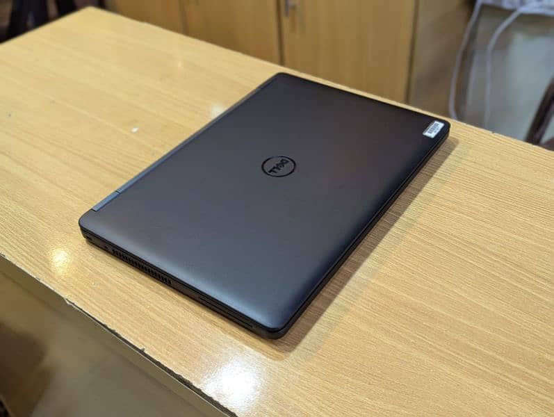 DELL LATITUDE 5450 i5 5th Fhd 4