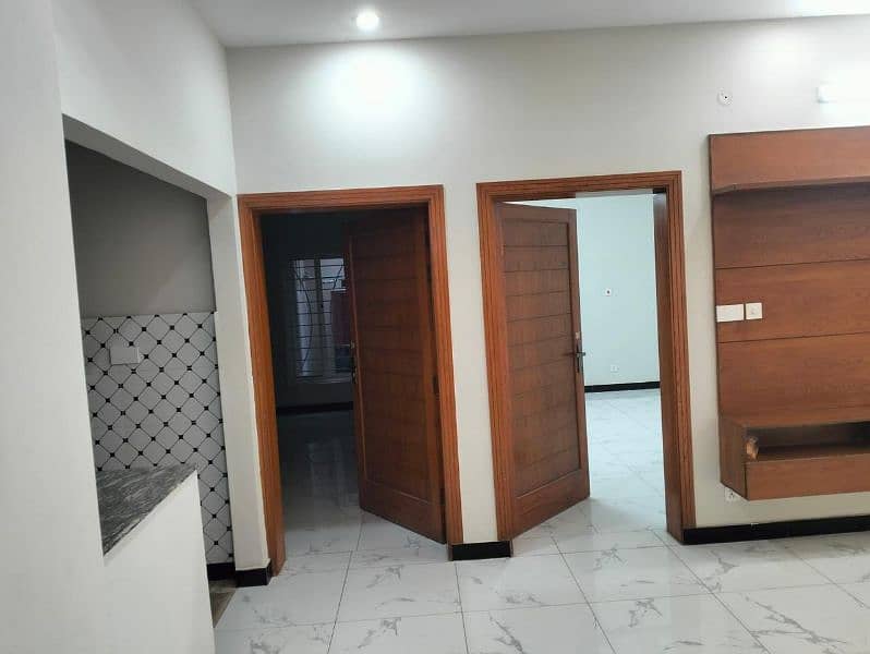 2 Bed Draing Tv Lounge Available For Rent 1
