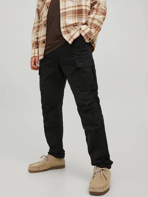 JACK & JONES BEST QUALITY CARGO TROUSERS. 1
