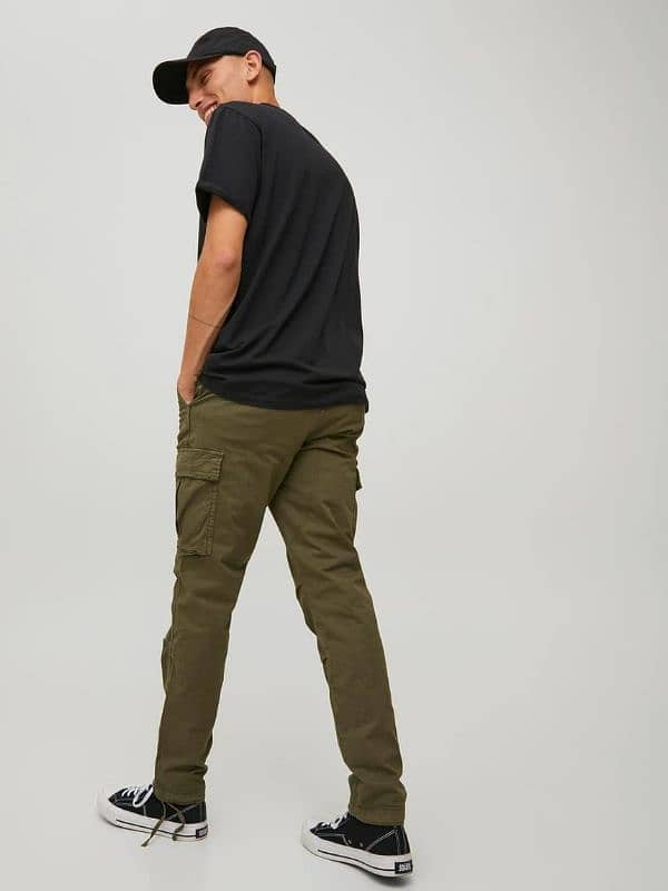 JACK & JONES BEST QUALITY CARGO TROUSERS. 9