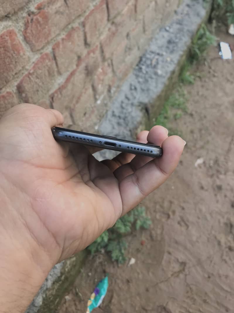 iPhone 8 Plus pta jv 3