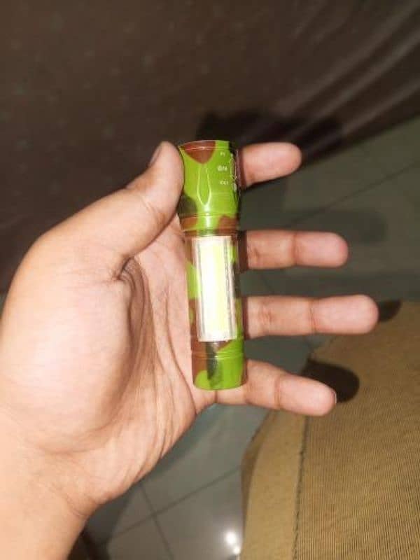 Chargerable flash light | Camo colour | with safe 1