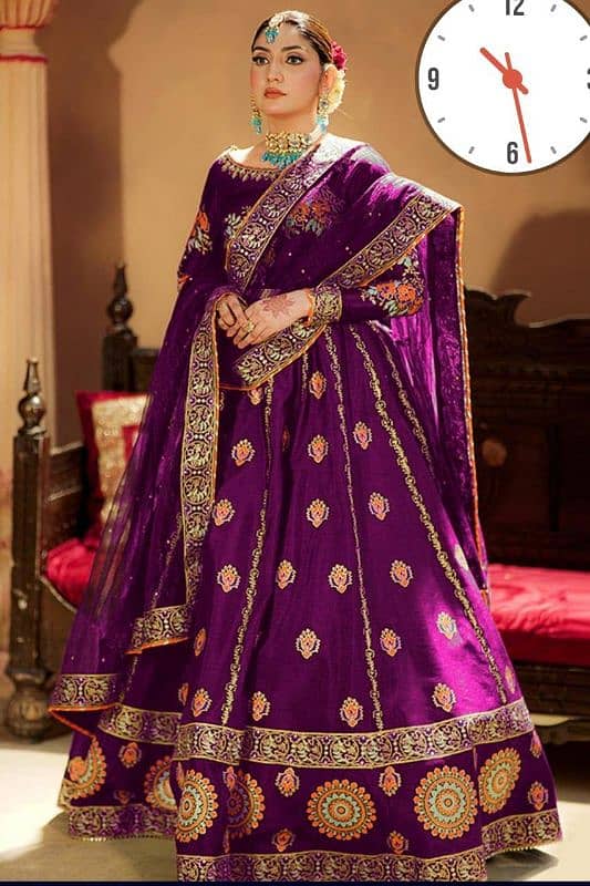 luxurious silk lehanga choli set 4pcs embroidered assemble 3