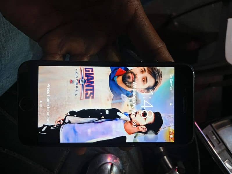 i phone 7 128 gb all ok 9/10 none pta 4