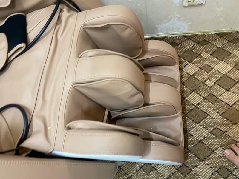 ZERO INFINITY MASSAGE CHAIR 5
