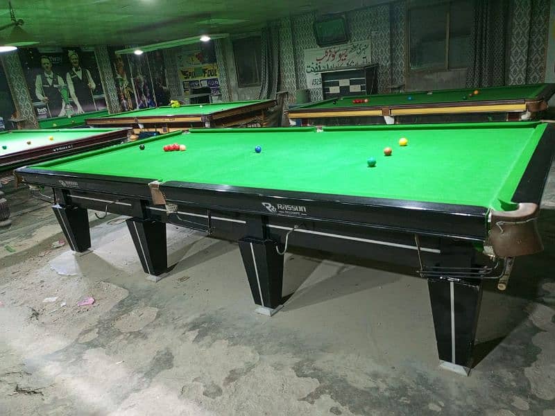 snoker table 0