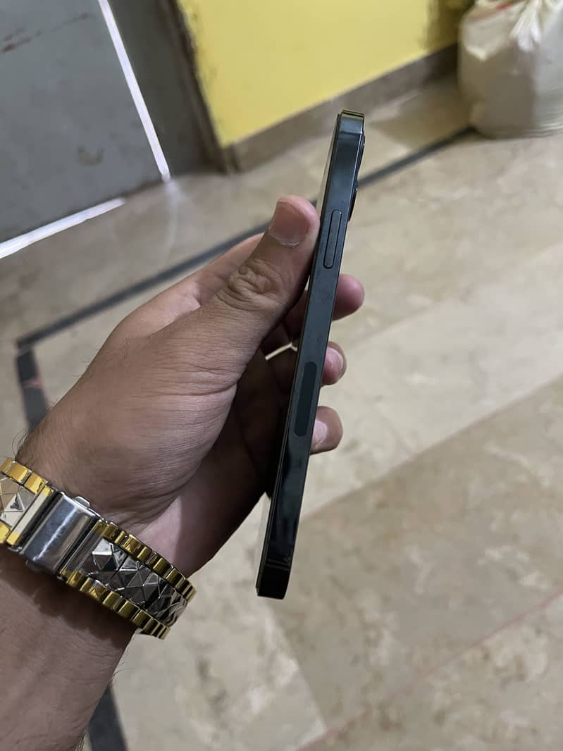 iPhone 12 pro 128 factory unlocked non PTA 6