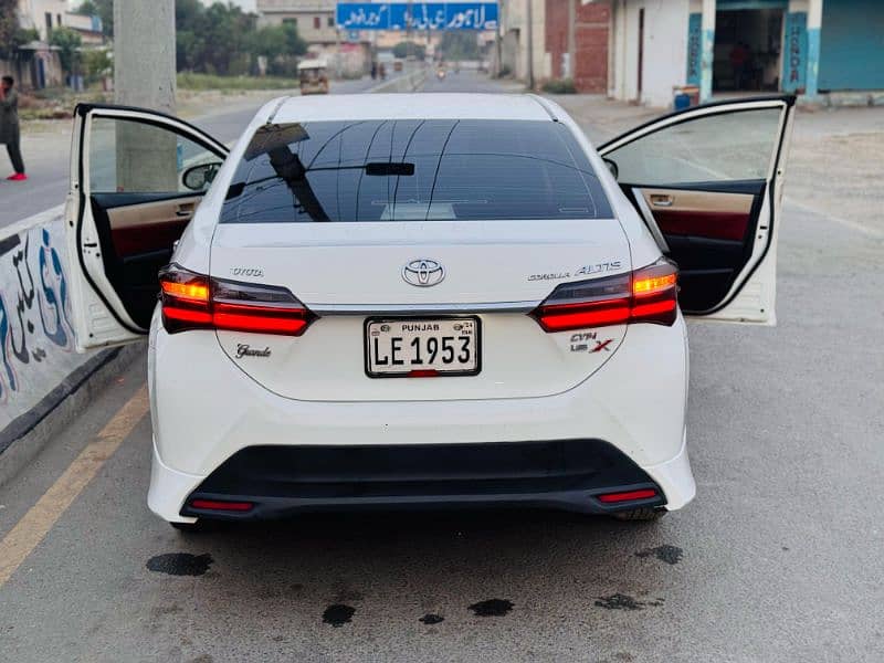 Toyota Altis Grande 2014 9
