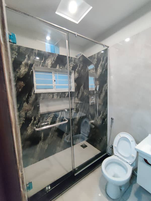 5 MARLA BRAND NEW HOUSE FOR SALE IN EDEN BOULEVARD COLLEGE ROAD LAHORE. 4