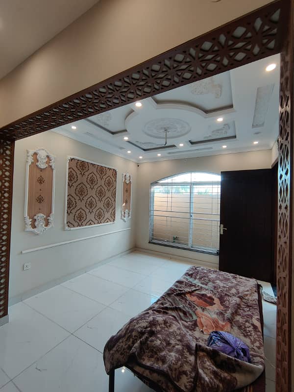 5 MARLA BRAND NEW HOUSE FOR SALE IN EDEN BOULEVARD COLLEGE ROAD LAHORE. 10