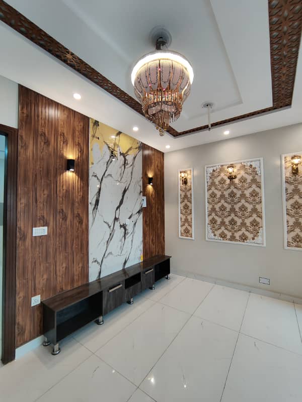 5 MARLA BRAND NEW HOUSE FOR SALE IN EDEN BOULEVARD COLLEGE ROAD LAHORE. 11