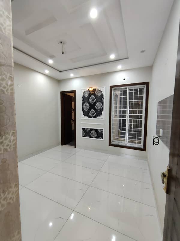 5 MARLA BRAND NEW HOUSE FOR SALE IN EDEN BOULEVARD COLLEGE ROAD LAHORE. 16