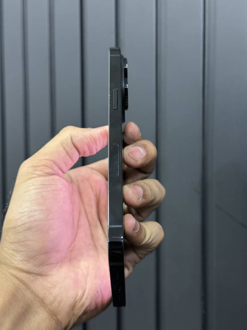 Iphone 14 pro max LLA non pta jv with box 2