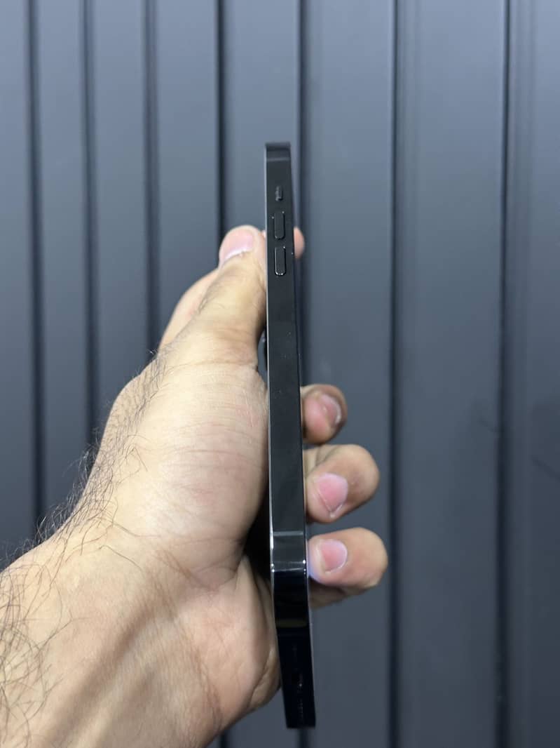 Iphone 14 pro max LLA non pta jv with box 4