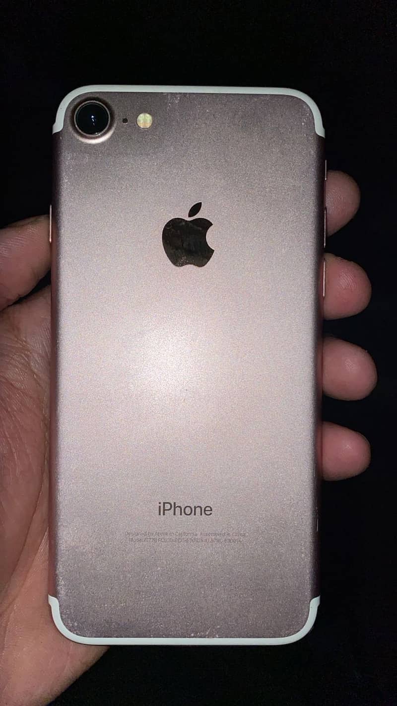 Apple iPhone 7 0