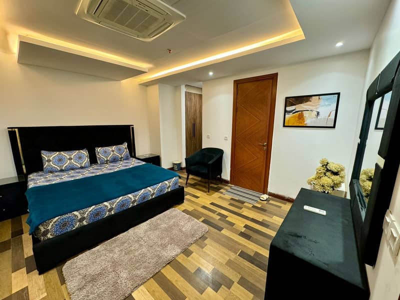 Luxury 2 Bed Flat Gold Crest Mall • 0