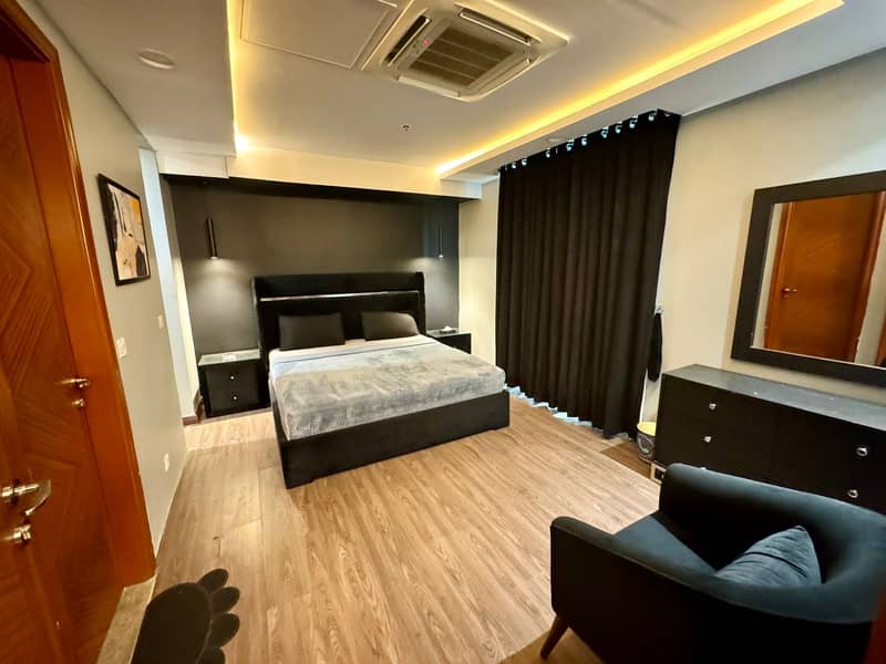 Luxury 2 Bed Flat Gold Crest Mall • 1