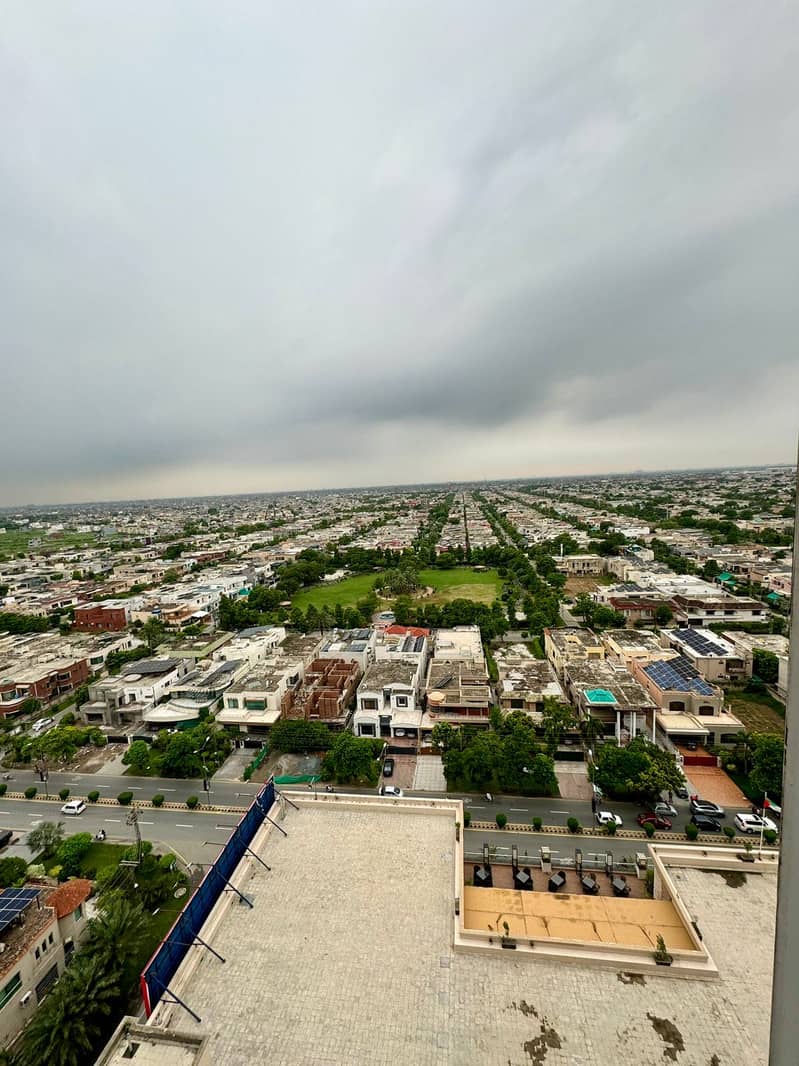 Luxury 2 Bed Flat Gold Crest Mall • 5