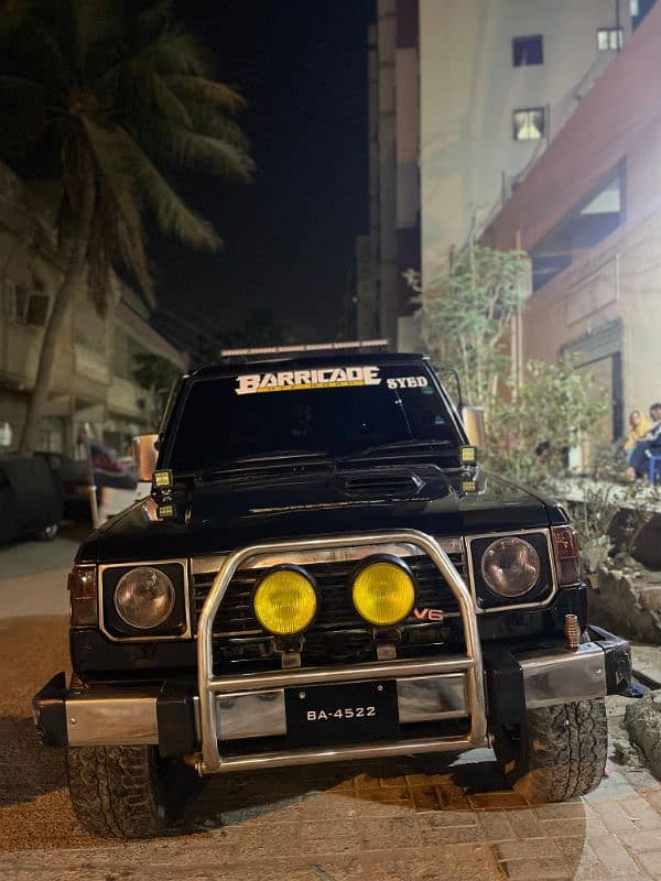 Mitsubishi Pajero 1986 3