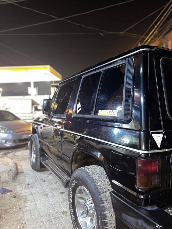 Mitsubishi Pajero 1986 5