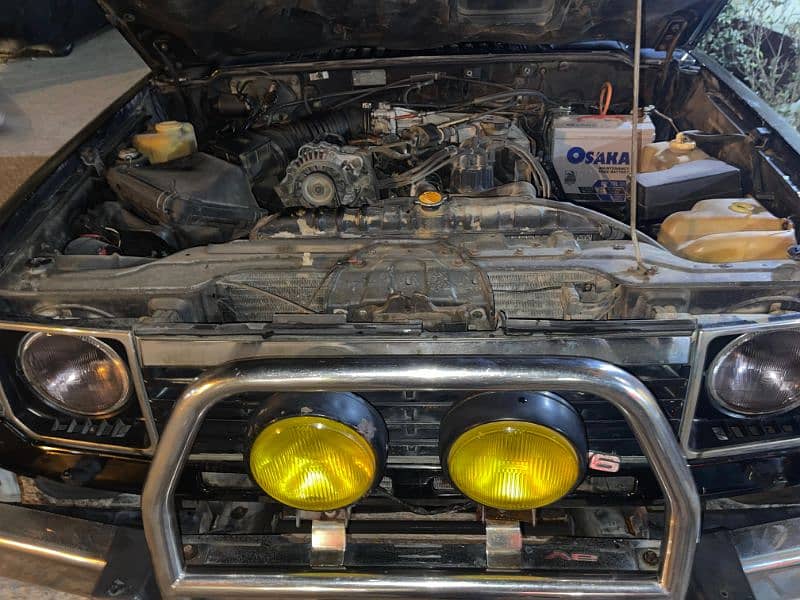 Mitsubishi Pajero 1986 7
