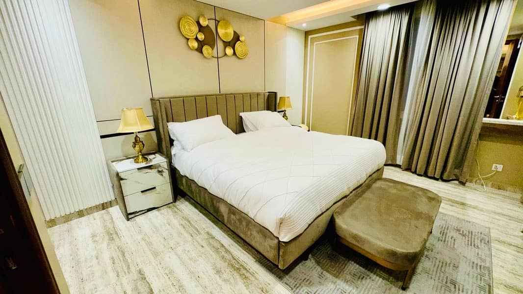 Luxurious 1 Bed Apartment Gold Crest Mall . 8