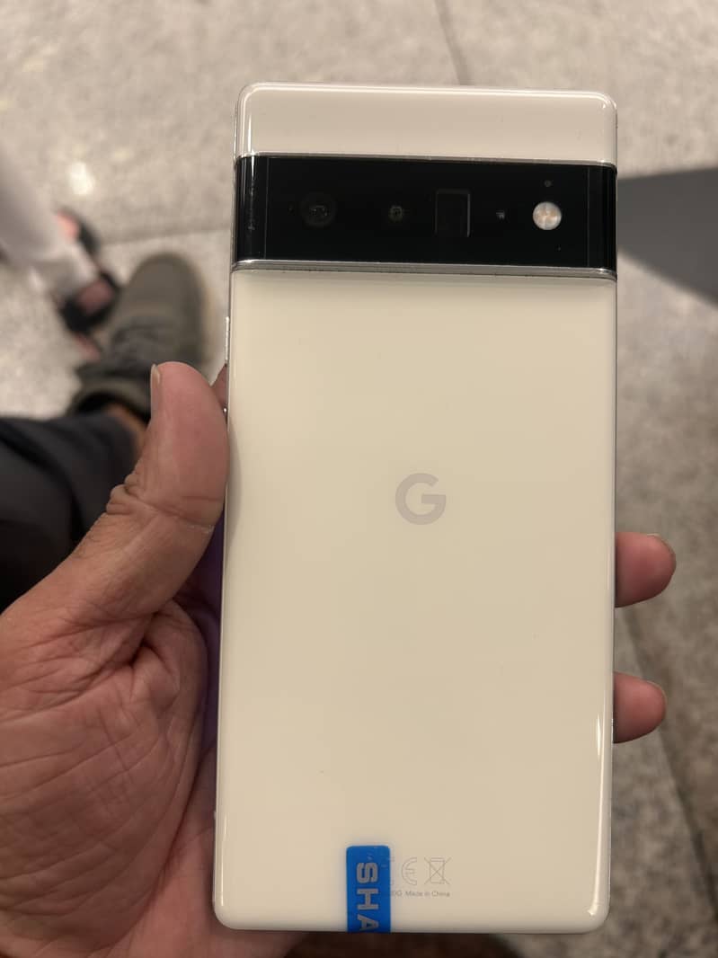 Pixel 6 pro 128GB GOld 2